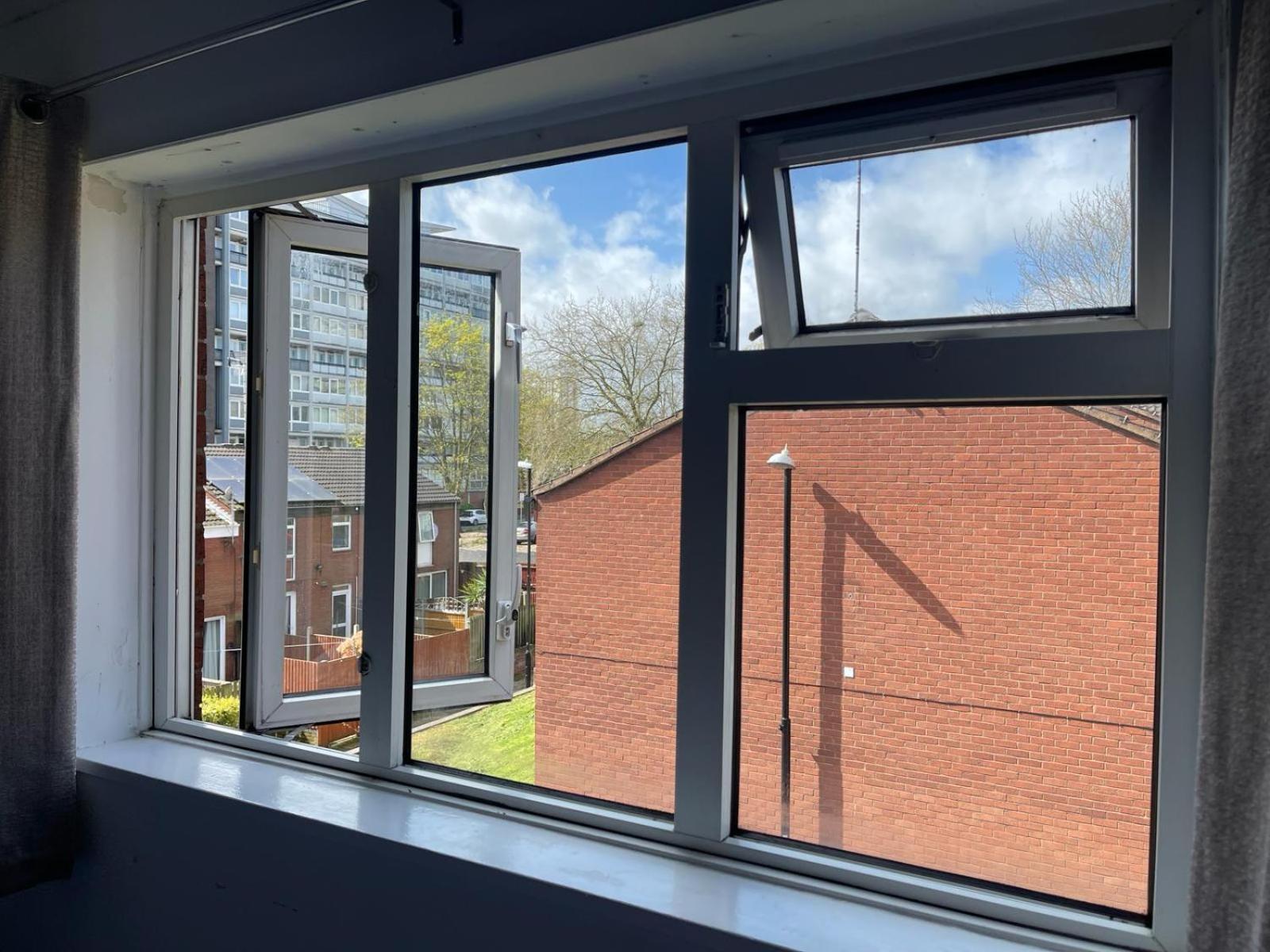 Homestays-Close To Coventry City And University I Free Parking I Wi-Fi Екстер'єр фото