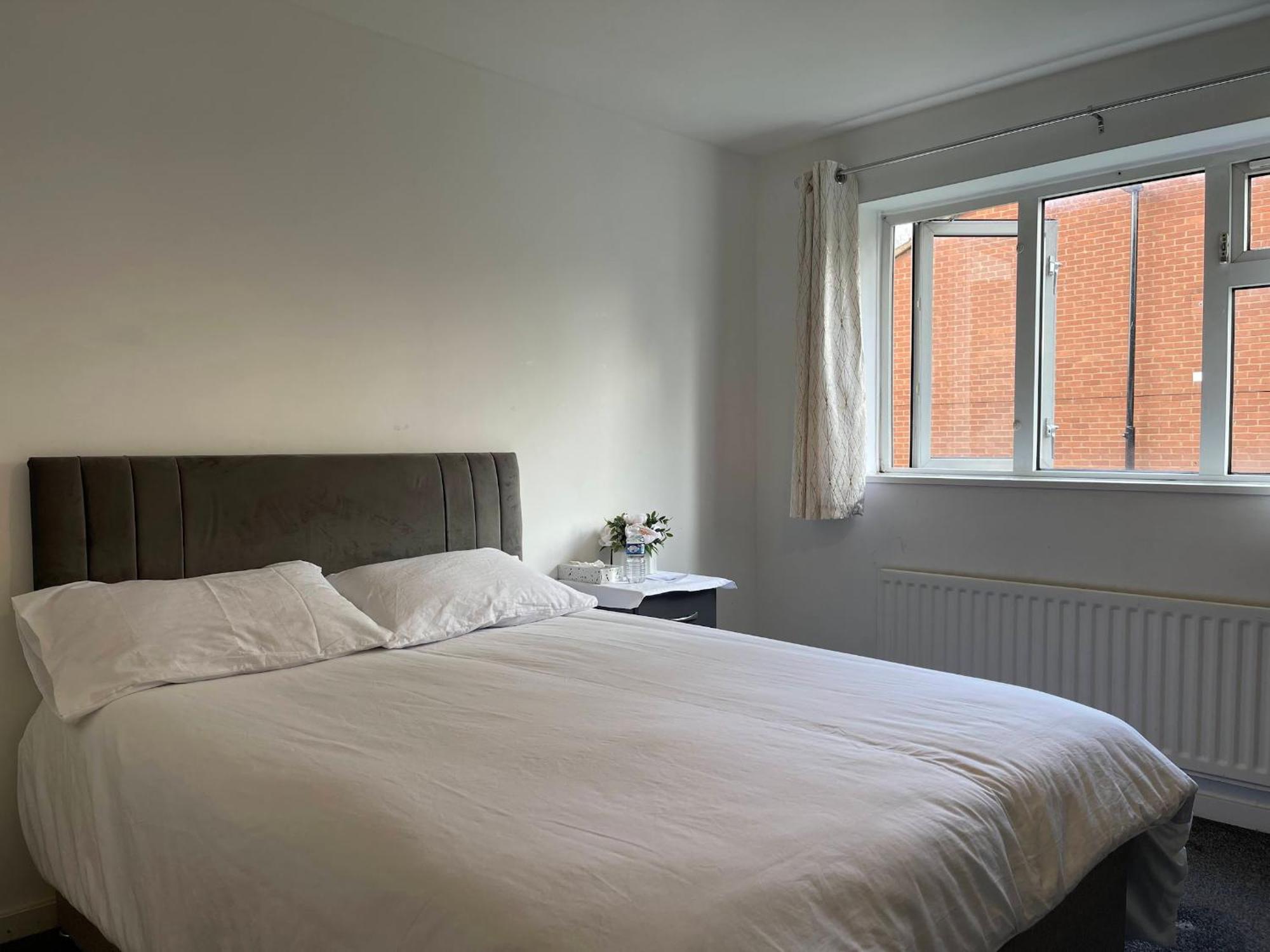 Homestays-Close To Coventry City And University I Free Parking I Wi-Fi Екстер'єр фото